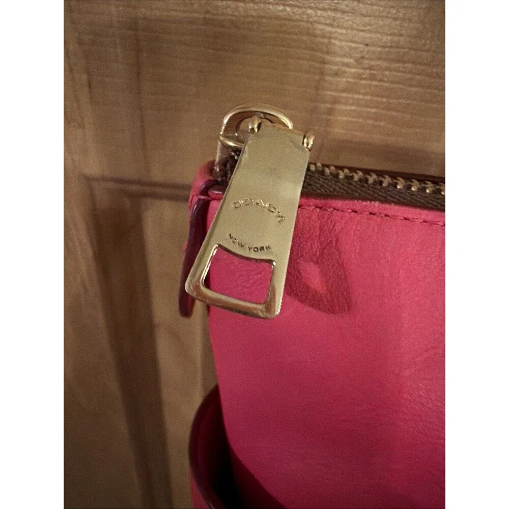 Coach Ava F37231 Signature Khaki Tote/ Pink Leather. Very Good Pre owned Cond!